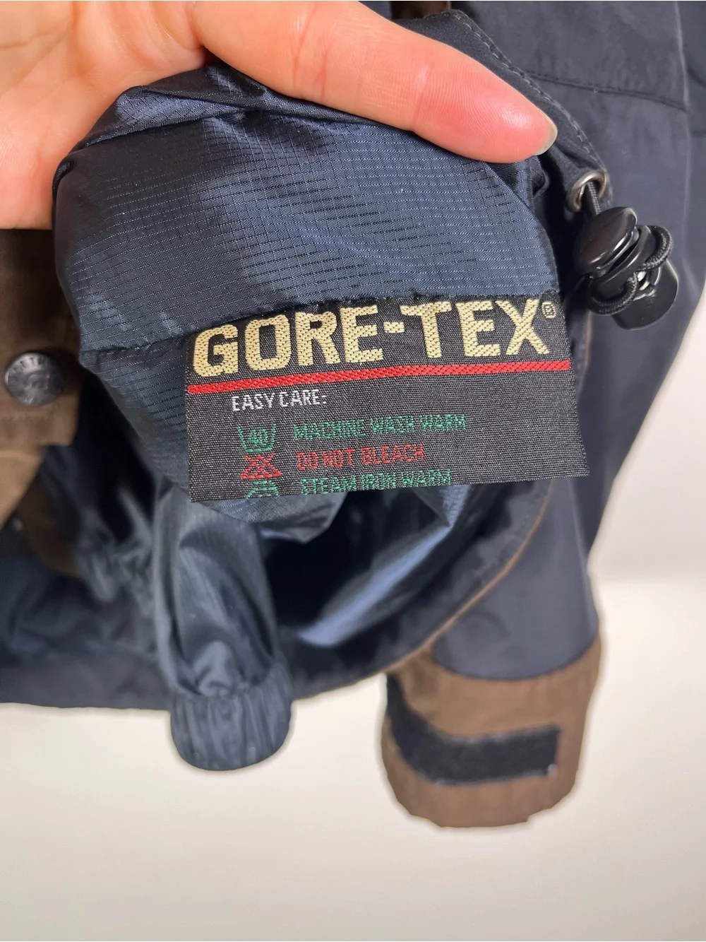 The North Face Men's Vintage Gore-Tex Jacket Size Medium Made in USA Waterproof